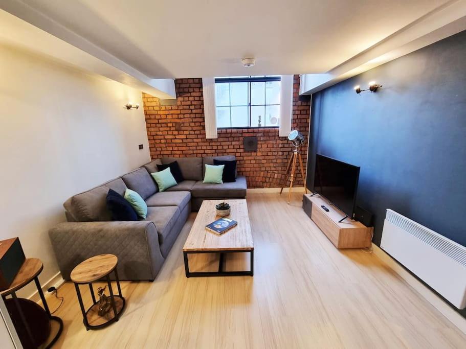Luxury 1 Bedroom Next To Ao Arena & Victoria Train Apartamento